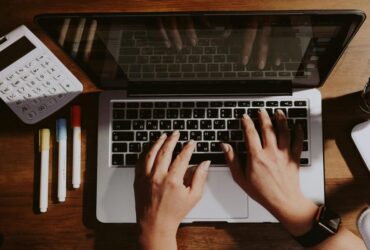 الفرق بين القيادة والإدارة