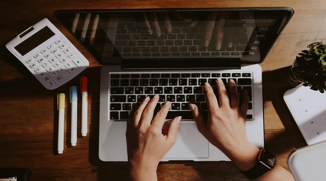 الفرق بين القيادة والإدارة